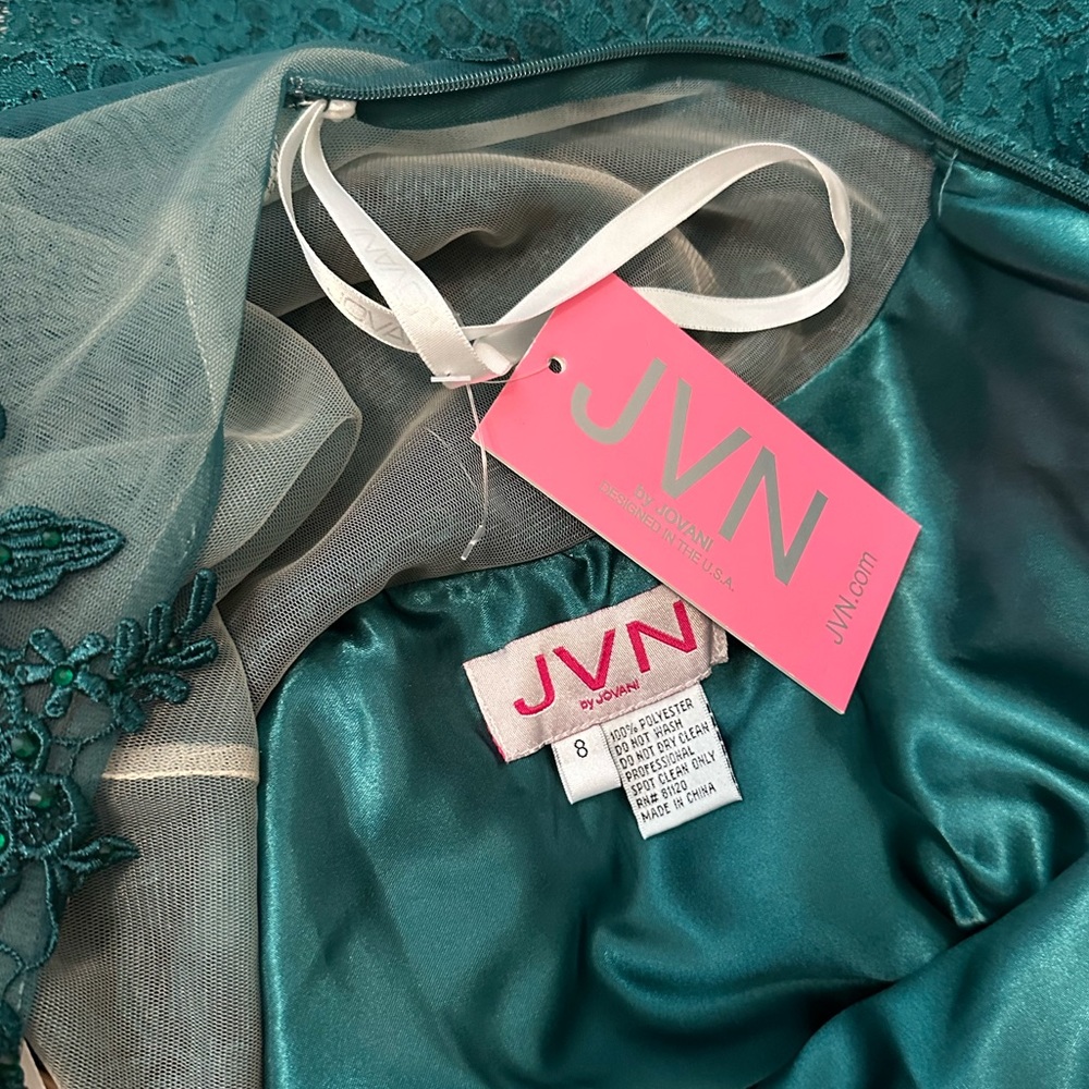NEW JOVANI SZ 8 HUNTER GREEN NUDE ILLUSION FIT FLARE BEADED LACE FORMAL DRESS - Picture 12 of 14